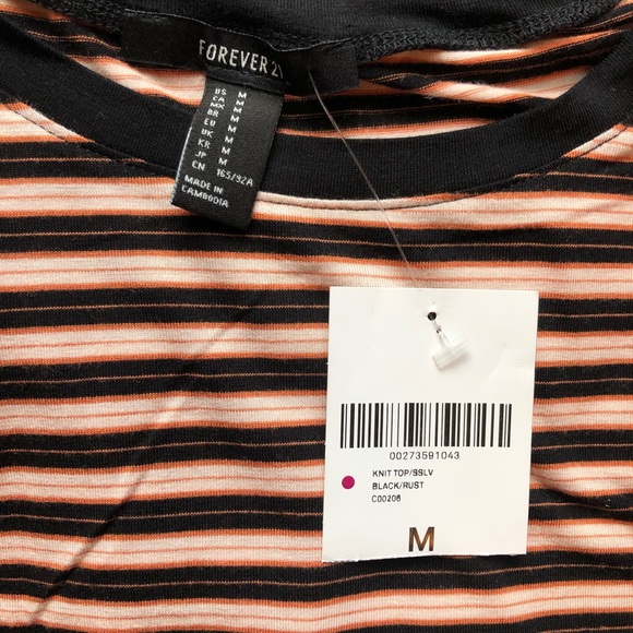Forever 21 T Shirt - Picture 2 of 2